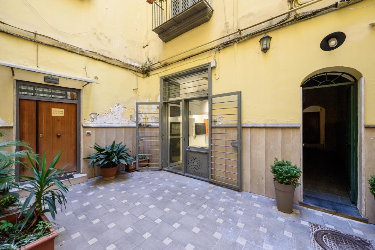 Riviera Di Chiaia 155 Apartment Наполи Екстериор снимка